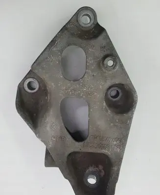 BMW 1 F20 F21 Engine mounting bracket