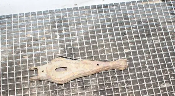 KIA Sorento Rear upper control arm/wishbone