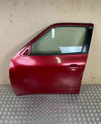 Nissan Juke I F15 Front door