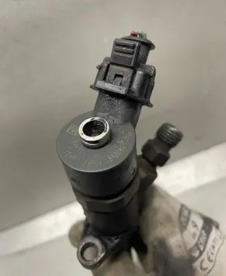 Citroen C5 Fuel injector 0445110188