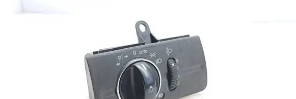 Mercedes-Benz CLS C219 Light switch 2115450304 04056020