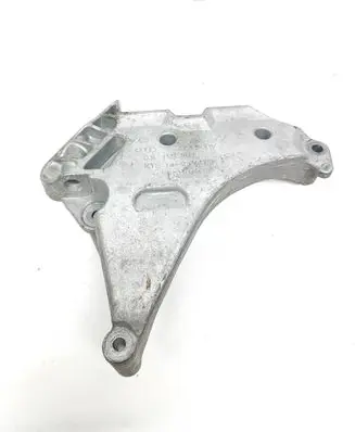 Volkswagen Tiguan Engine mounting bracket 03L199207
