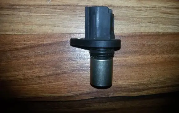Toyota Corolla E120 E130 Camshaft position sensor 9091905026