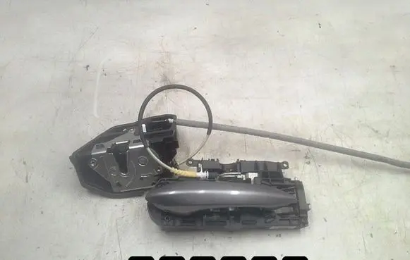 BMW 5 F10 F11 Front door lock 7202145