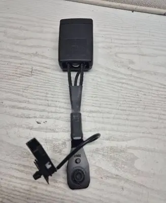 Opel Insignia A Front seatbelt buckle 13327470 548568001