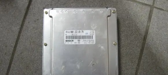Mercedes-Benz C W203 Engine control unit/module A0001536979