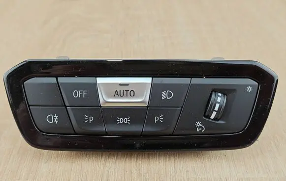 BMW 4 G22 G23 G24 G26 Light switch 5A16B19