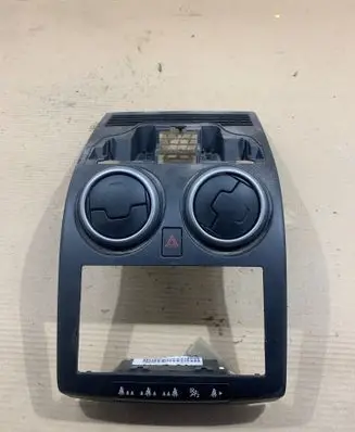 Nissan Qashqai+2 Dash center air vent grill 68760JD10A P10670