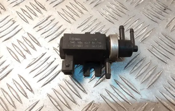 Audi A4 S4 B5 8D Turbo solenoid valve 1H0906627