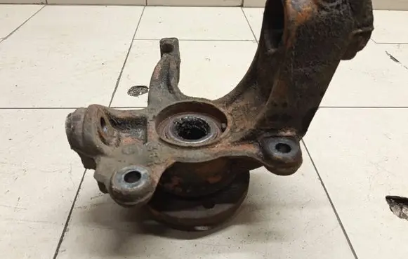 Volvo S60 Front wheel hub spindle knuckle