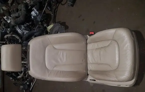 Seat set