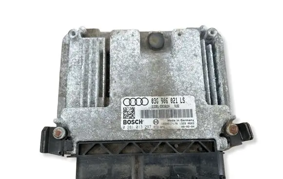 Audi A3 S3 8P Engine control unit/module 03G906021LS 1039S17176 0281013297