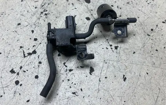 Honda Civic Turbo solenoid valve 1013624800