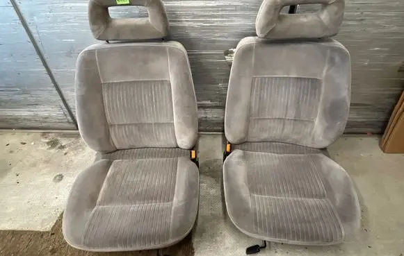 Seat set