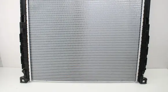 BMW M5 F90 Coolant radiator 17118096936 8096936