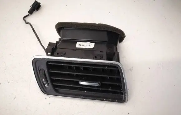 Volkswagen PASSAT B7 Dash center air vent grill 3AB819702A