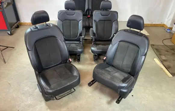 Jeep Grand Cherokee WL Seat set 