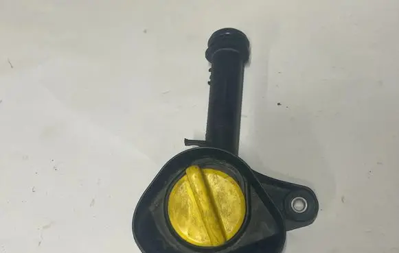 Renault Clio IV Oil fill pipe 75534