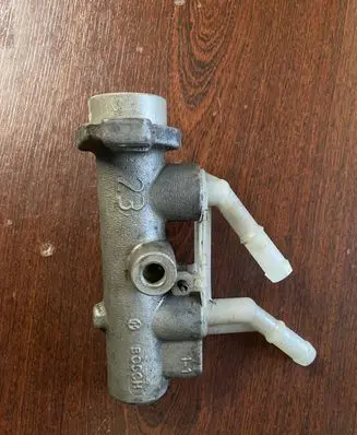Nissan Almera Tino Master brake cylinder