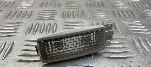 Volkswagen Touran I Other interior light 3B0947113