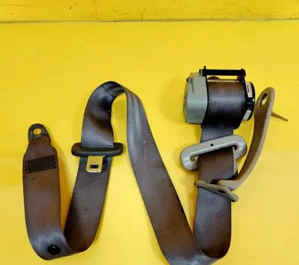 Nissan Almera Rear seatbelt 0424093