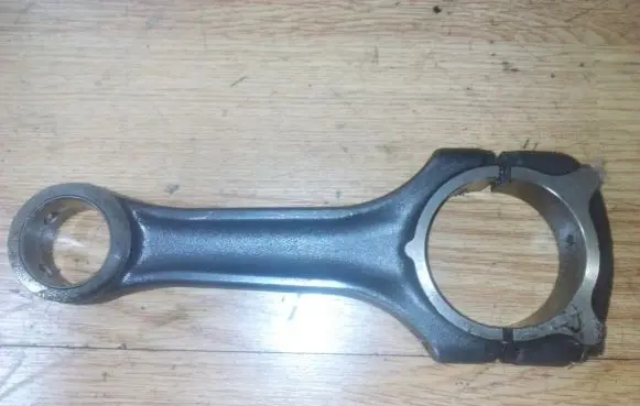 Mercedes-Benz Vito Viano W638 Connecting rod/conrod 