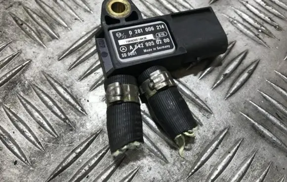 Mercedes-Benz CLA C117 X117 W117 Air pressure sensor 0281006214 a6429050200