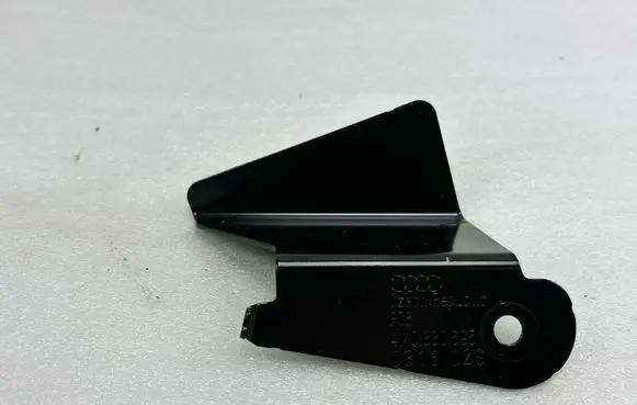 Audi Q7 4M Holder (bracket) 4M0880695