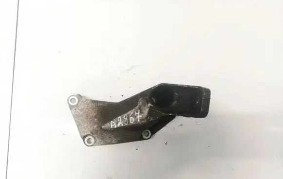 Volkswagen PASSAT B5.5 Engine mounting bracket