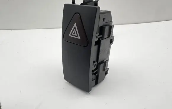 Mercedes-Benz E W212 Hazard light switch 2129052500 33692712