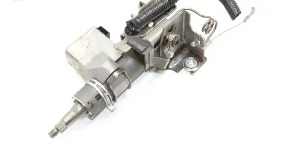 Toyota Avensis T270 Steering rack mechanical part 