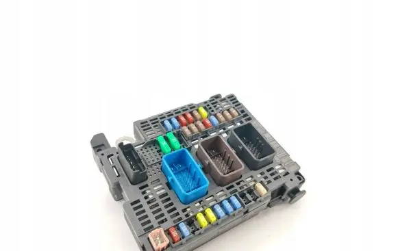 Peugeot 308 Fuse box set 9810296380