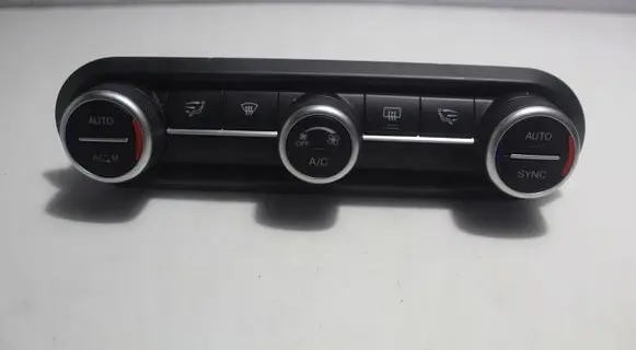 Alfa Romeo Giulia Interior fan control switch 