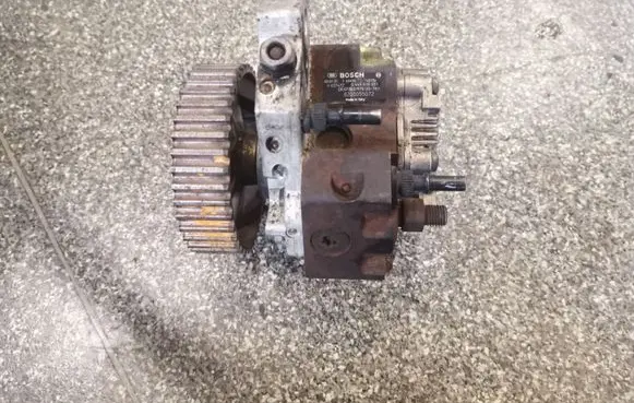 Renault Trafic II (X83) Fuel injection high pressure pump 0445010031 8200055072