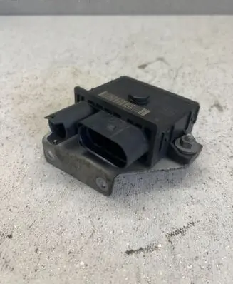 BMW X1 E84 Glow plug pre-heat relay 779800006 0004489272 0522120102