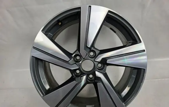 Audi Q2 - R18 alloy rim 81A601025G