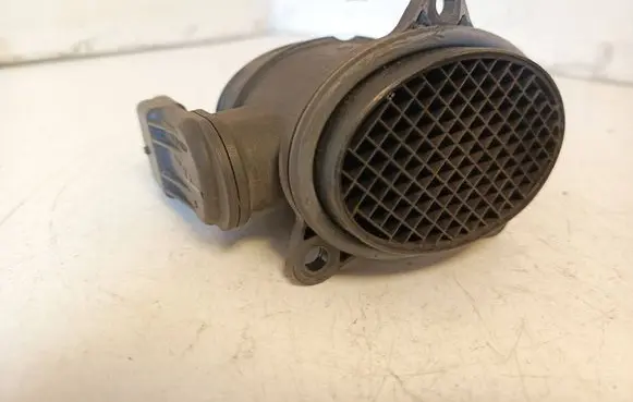 Peugeot 5008 Mass air flow meter 72834204 9650010780