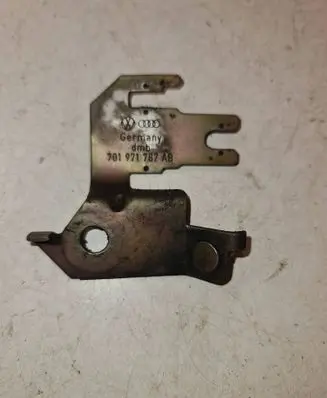 Volkswagen Transporter - Caravelle T4 Engine mounting bracket 701971787 701971787AB