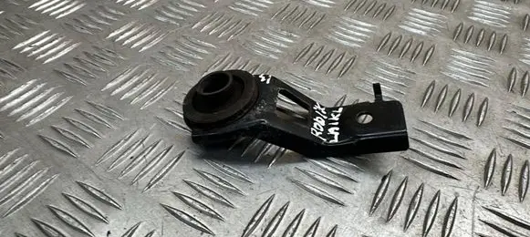 Toyota RAV 4 (XA40) Radiator mount bracket