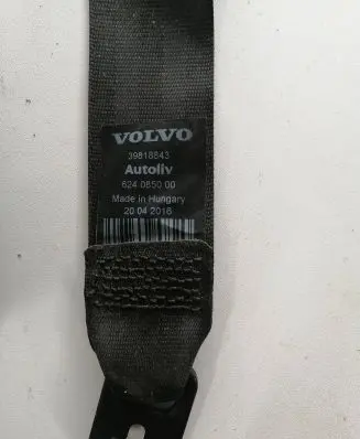 Volvo S60 Front seatbelt 616155800 A12R1065