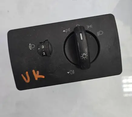Ford Mondeo Mk III Light switch 4S7T13A024GA