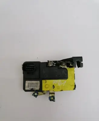 Volvo V70 Front door lock 30663043