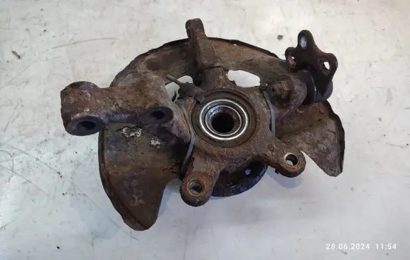 Mercedes-Benz B W245 Front wheel hub
