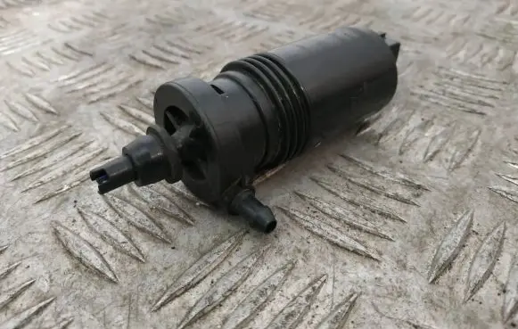 Volvo XC60 Windscreen/windshield washer pump 1020369 110503A