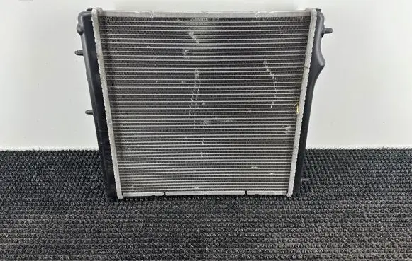 Peugeot 208 I Coolant radiator 870860300