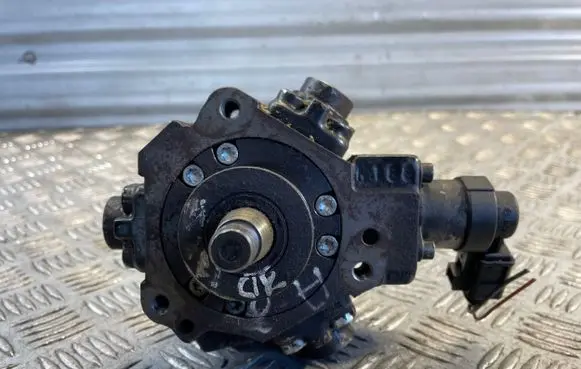 Audi A8 S8 D3 4E Fuel injection high pressure pump 059130755S 0445010171 07000888410