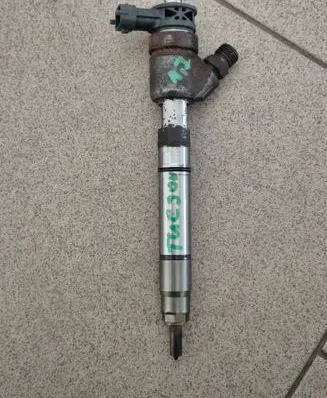 Hyundai Tucson TL Fuel injector 33800-2A610