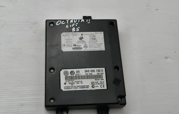 Skoda Octavia Mk2 (1Z) Bluetooth control unit module 5K0035730E