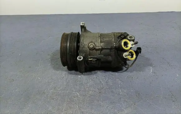 Volvo V40 Air conditioning (A/C) compressor (pump) 31292175