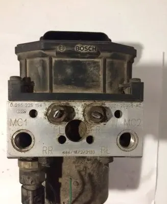 Ford Mondeo Mk III ABS Pump 3S712C405AC 0265225154